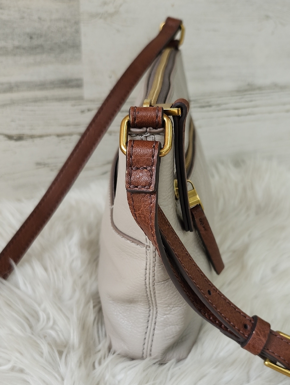 FOSSIL FIONA LEATHER CROSSBODY BAG - Picture 12 of 16